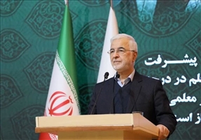 مومنی: سرمایه‌گذاران گرفتار پیچ و خم‌های اداری نمی‌شوند‌